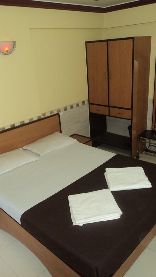 Girija Payyade Hotel Kalyān Dış mekan fotoğraf