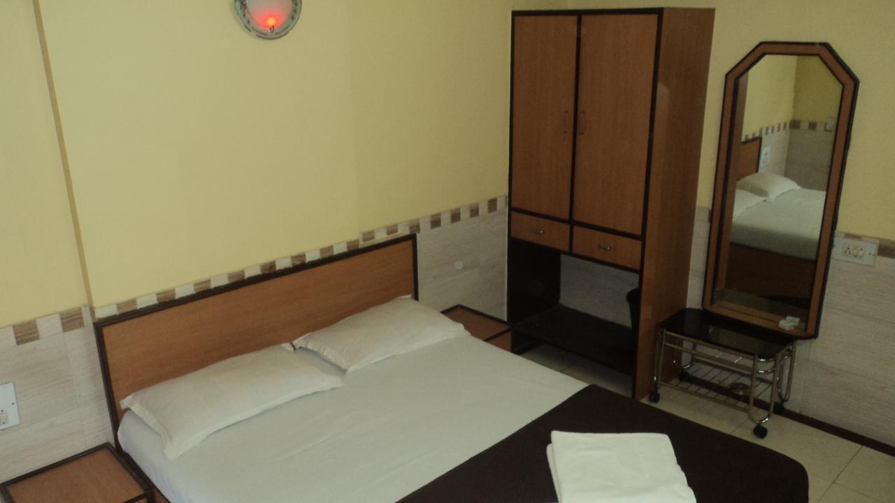 Girija Payyade Hotel Kalyān Dış mekan fotoğraf
