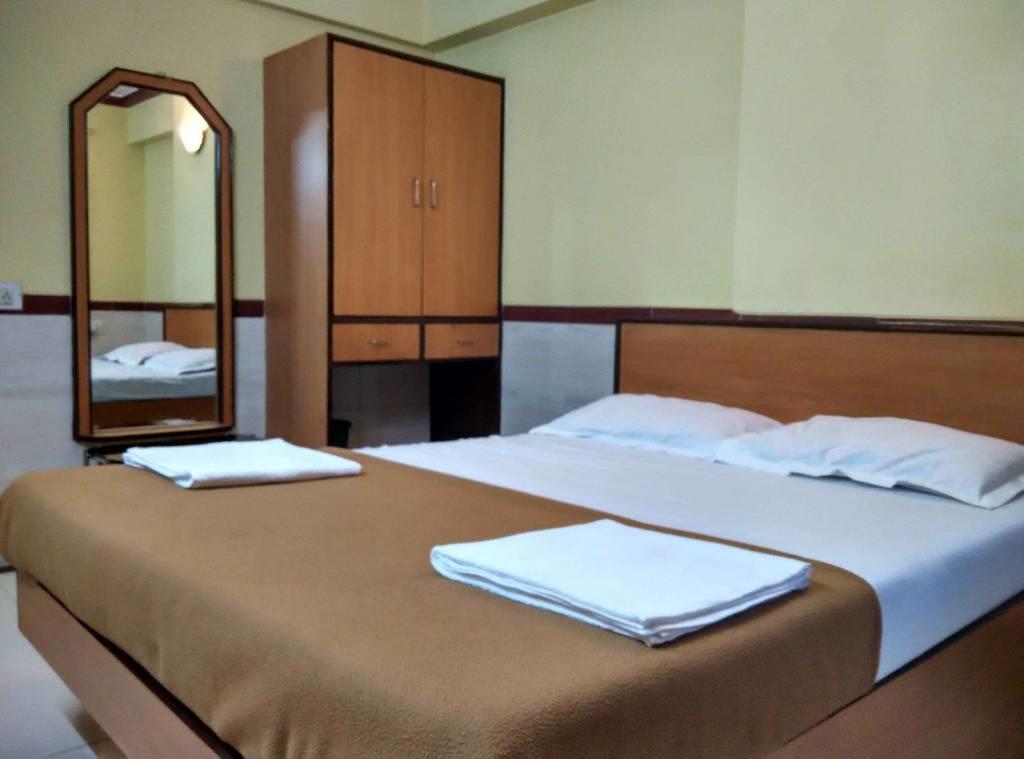Girija Payyade Hotel Kalyān Dış mekan fotoğraf