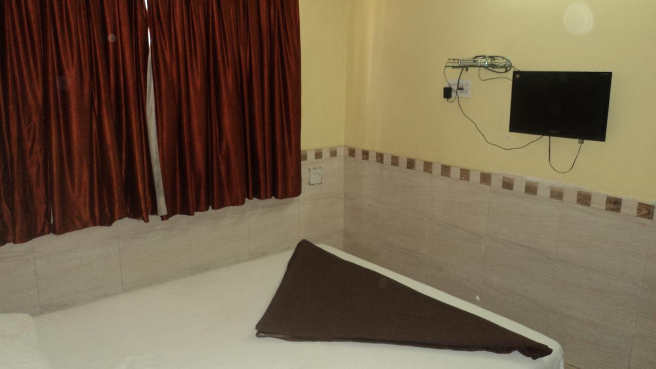 Girija Payyade Hotel Kalyān Dış mekan fotoğraf