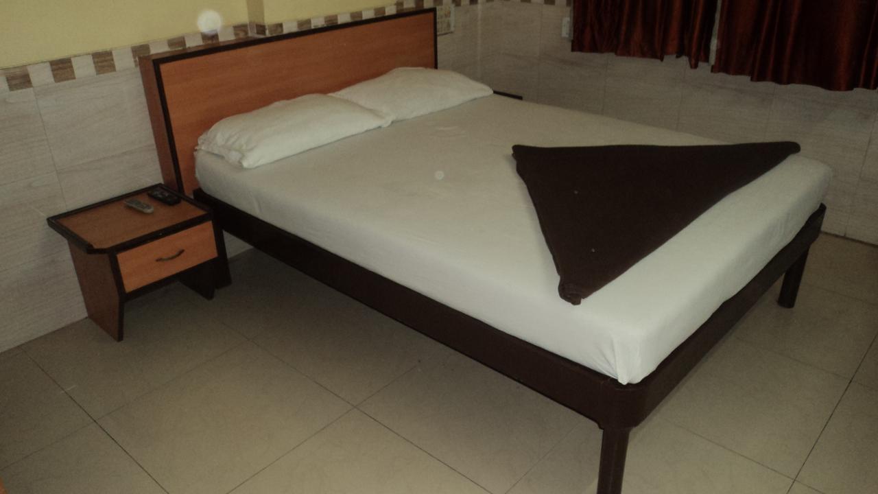 Girija Payyade Hotel Kalyān Dış mekan fotoğraf