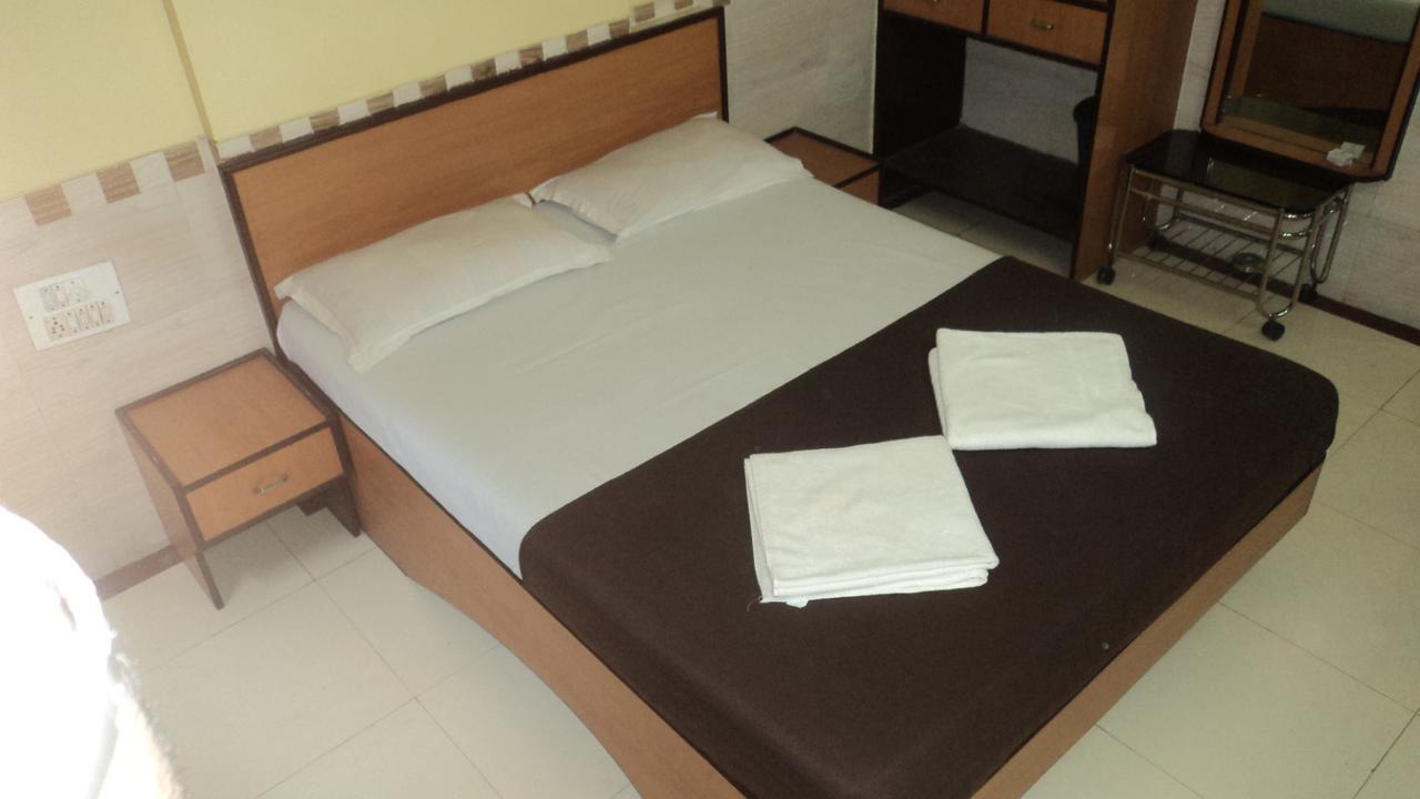 Girija Payyade Hotel Kalyān Dış mekan fotoğraf